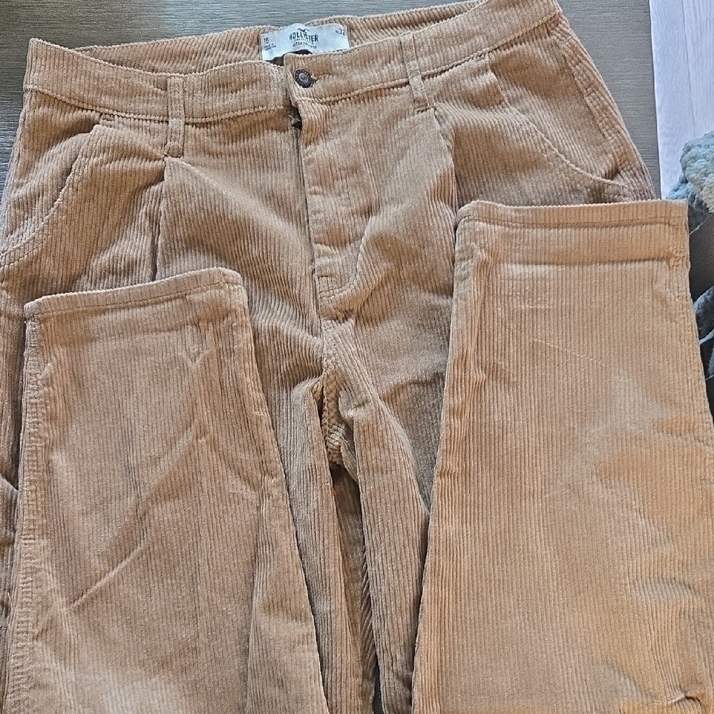 Hollister Tan Corduroy Pants Classic Style